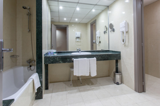 OLYMPIA HOTEL EVENTS & SPA - photo 26