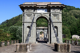 Bridge Hotel