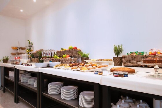 CDH Hotel Modena - photo 0