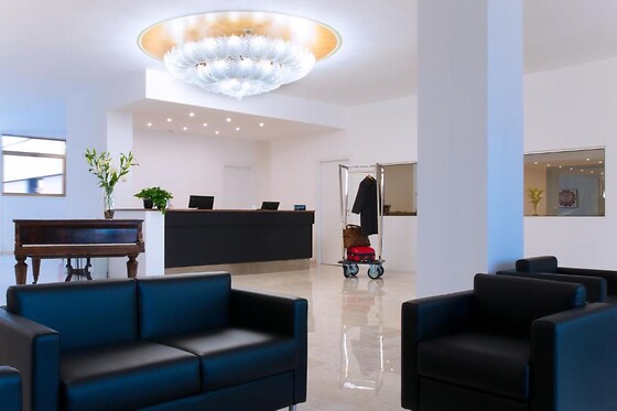 CDH Hotel Modena - photo 1