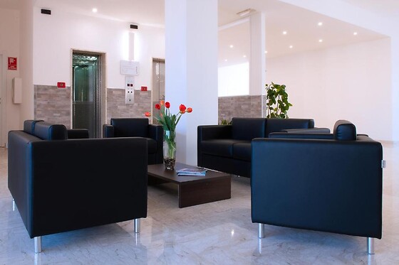 CDH Hotel Modena - photo 2