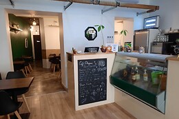 Le P’tea café