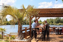 Wake Paradise 72