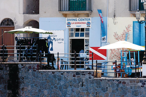 Diving Center La Gorgonia - photo 2
